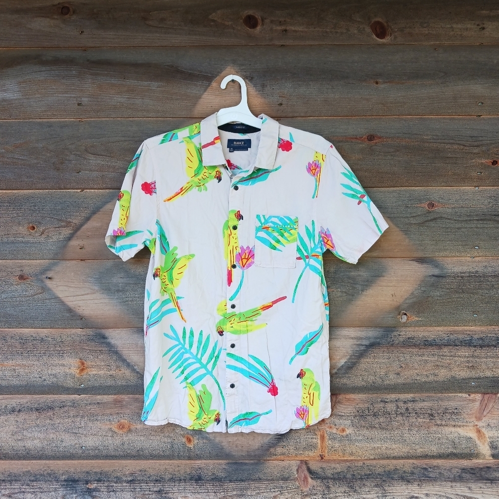 Roark Hawaiian Camp Shirt Journey Macaw Print Woven‎ Cotton Blend Mens Size M